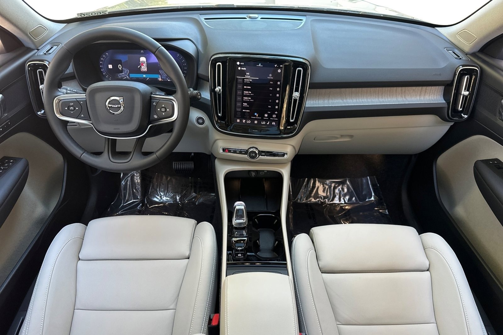 New 2026 Volvo XC40 B5 Plus w/ Protection Package Premier image 3