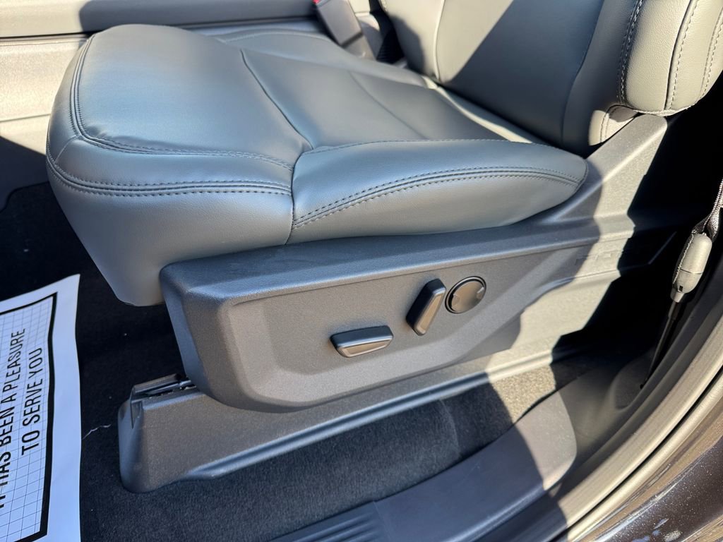 New 2026 Ford Expedition Active image 35