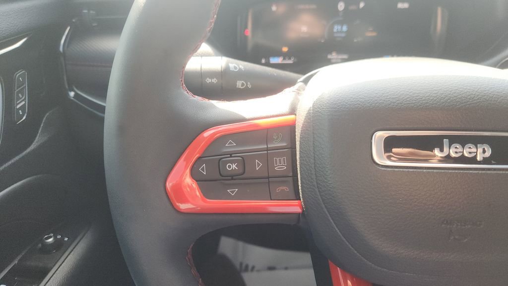 Used 2023 Jeep Compass Trailhawk w/ Trailhawk Elite Group image 13