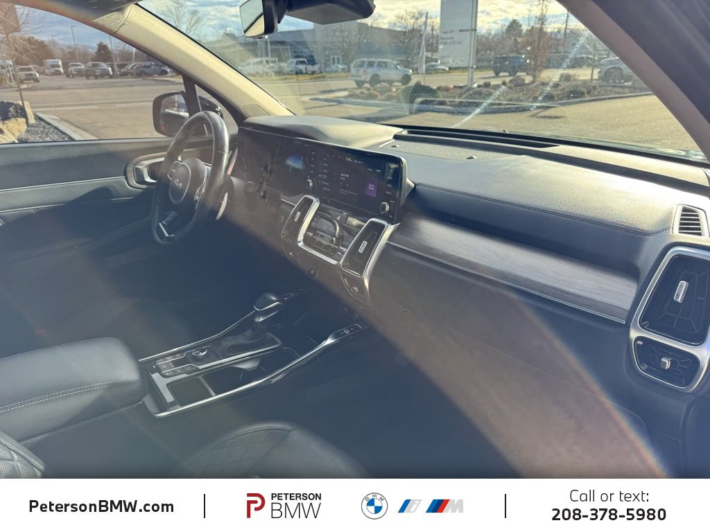 Used 2023 Kia Sorento SX Prestige image 18