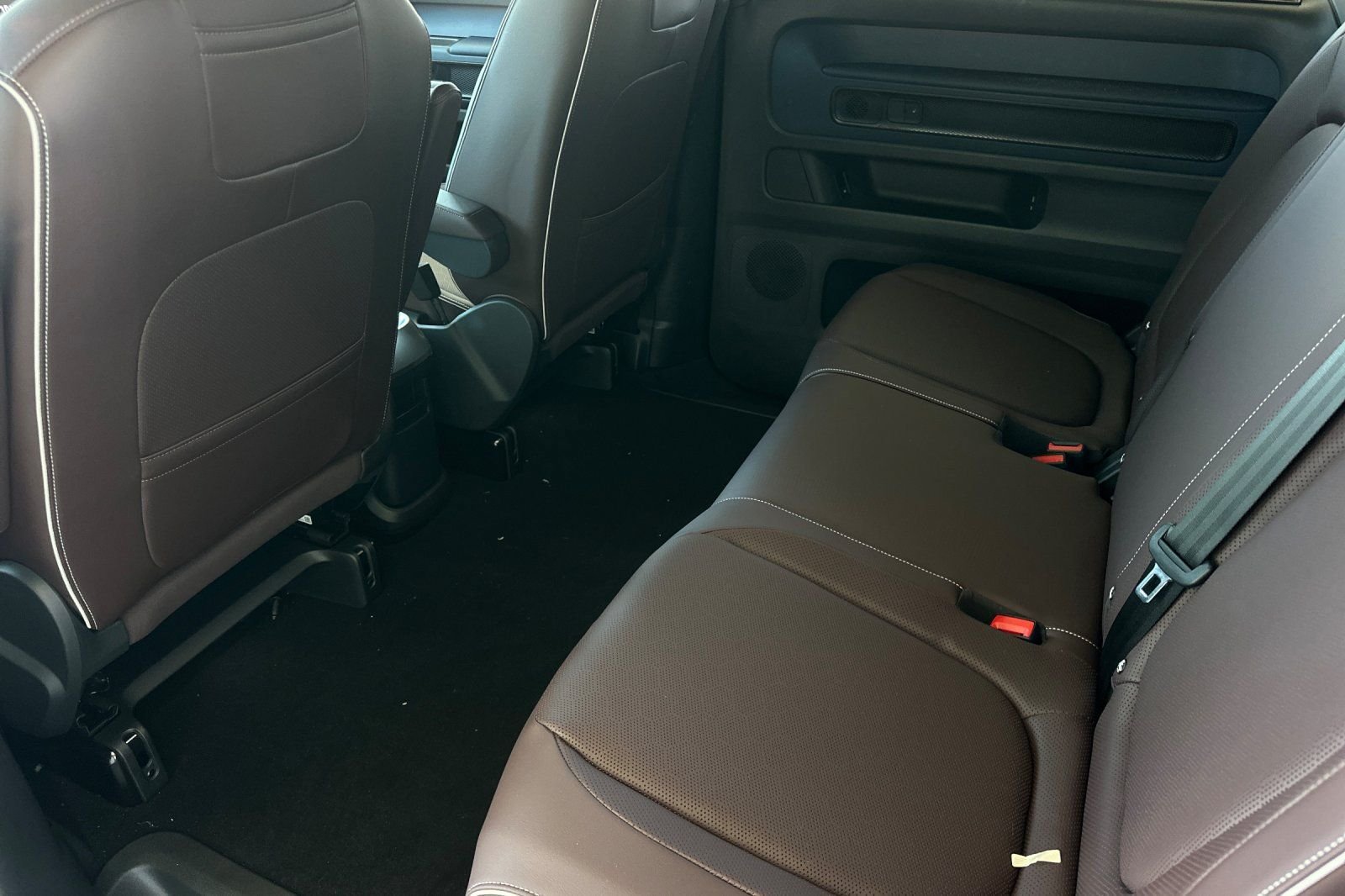 New 2025 Volkswagen ID. Buzz Pro S RWD image 12