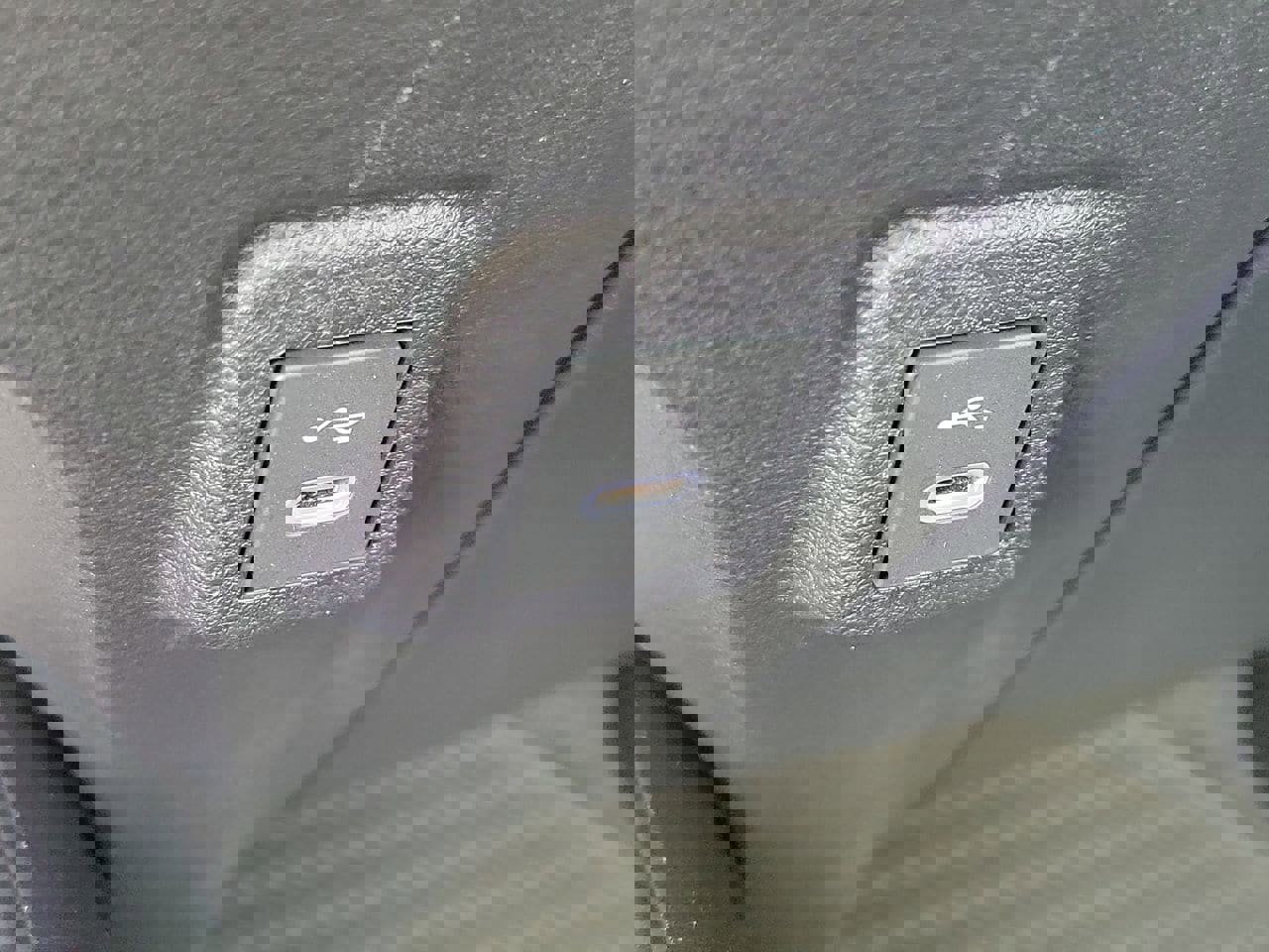 Used 2026 Toyota Corolla LE image 28