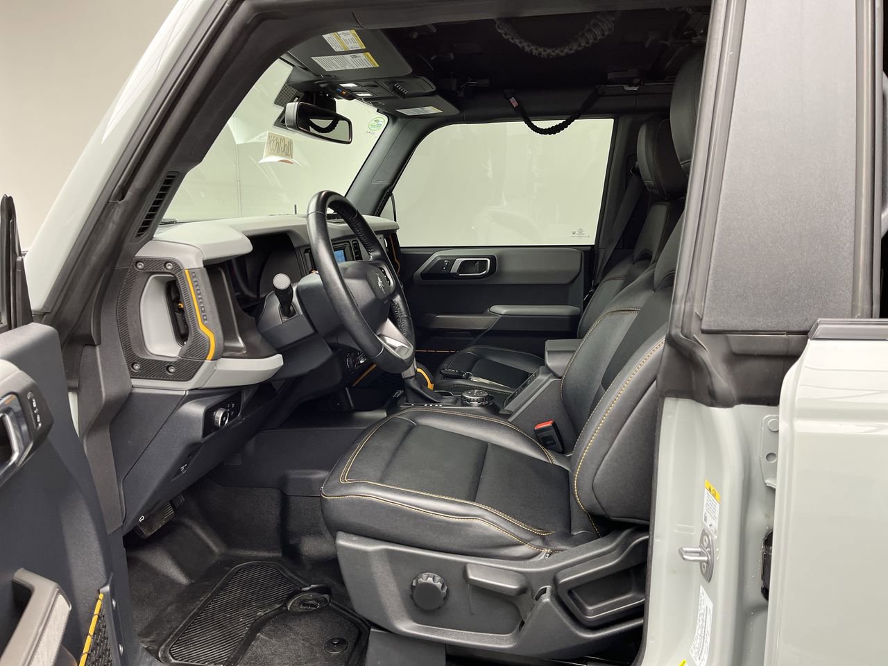 Used 2023 Ford Bronco Badlands AWD/4WD image 3
