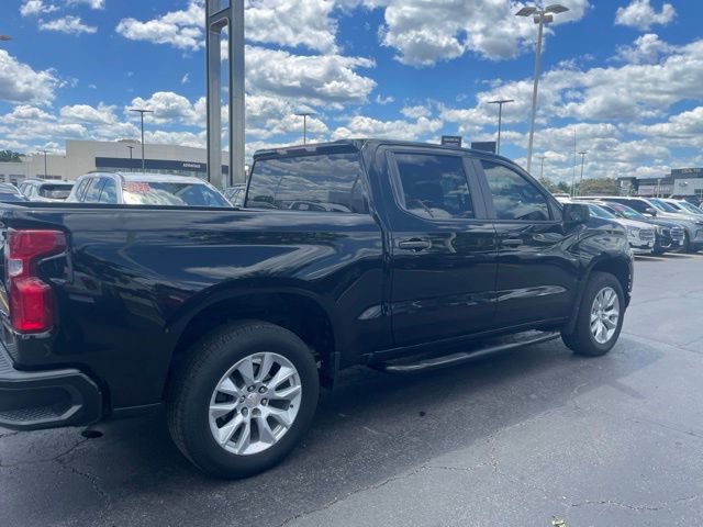Used 2021 Chevrolet Silverado 1500 Custom w/ LPO, Dark Essentials Package AWD/4WD image 2