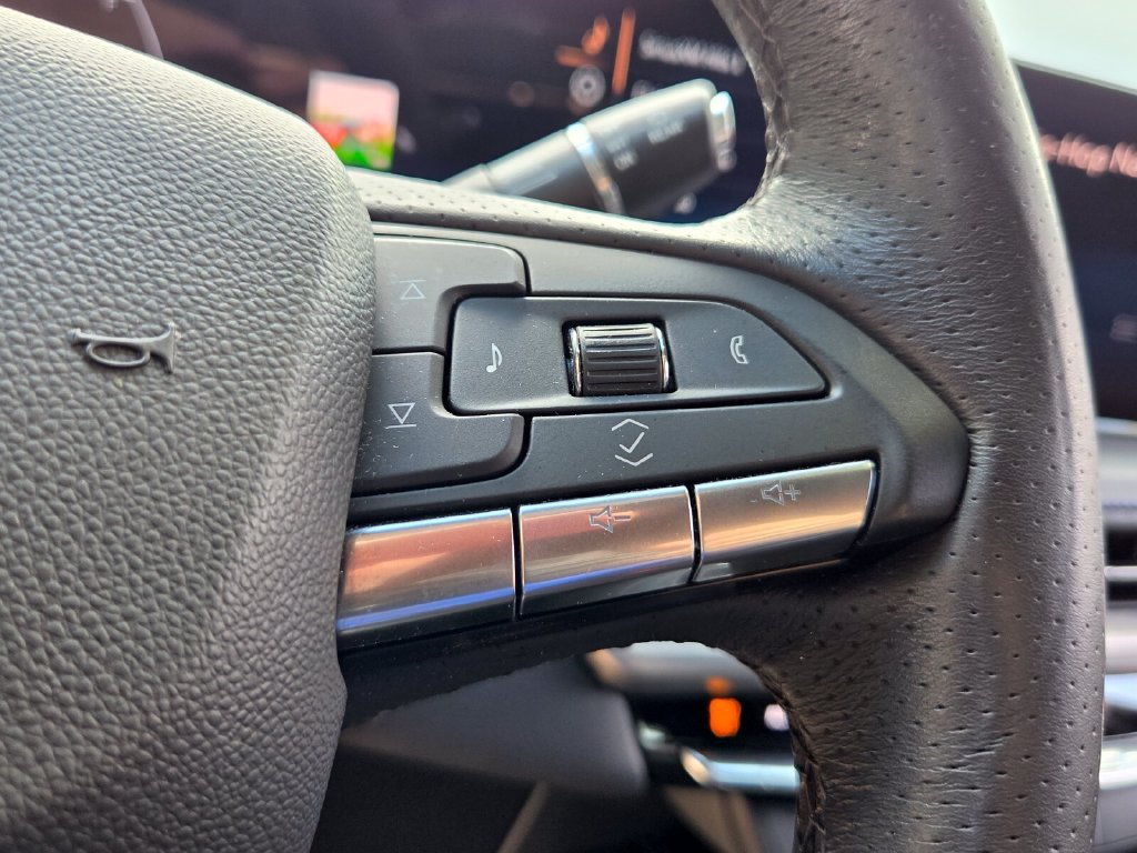 Used 2024 Cadillac XT4 Sport FWD image 26