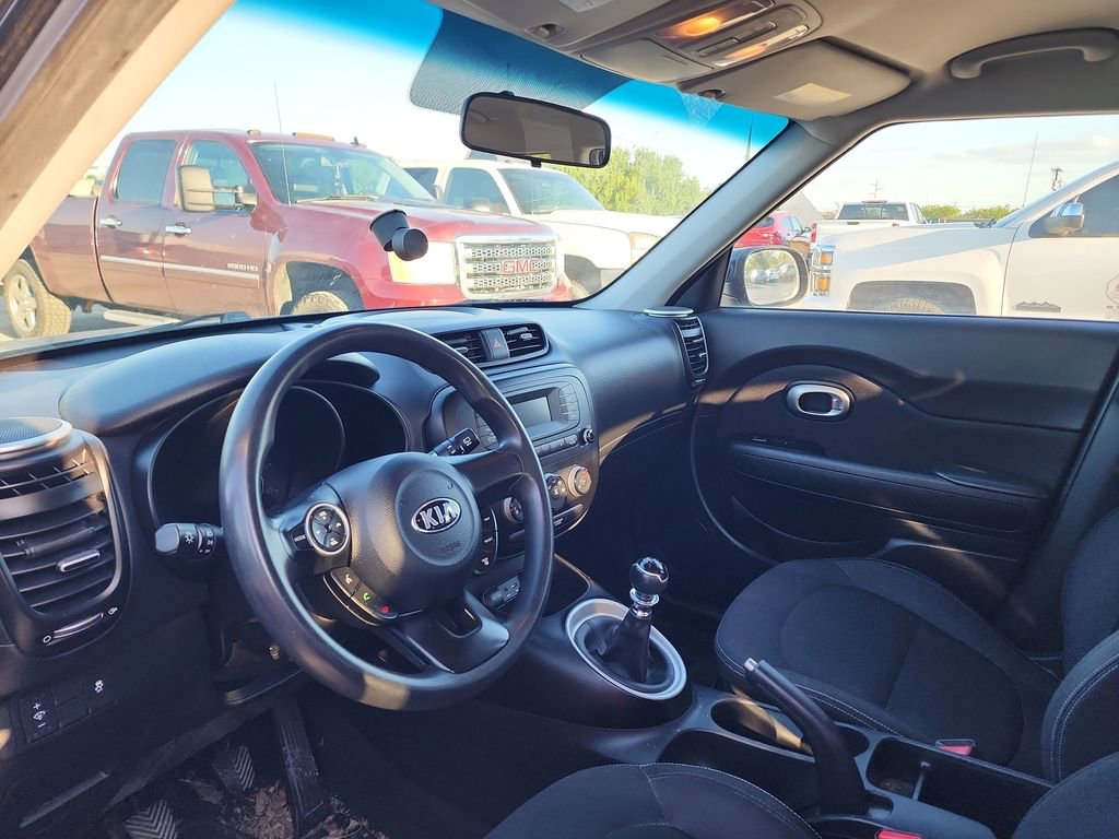 Used 2016 Kia Soul FWD image 12
