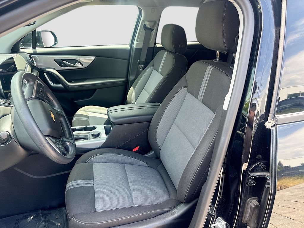 Used 2025 Chevrolet Blazer LT FWD image 22