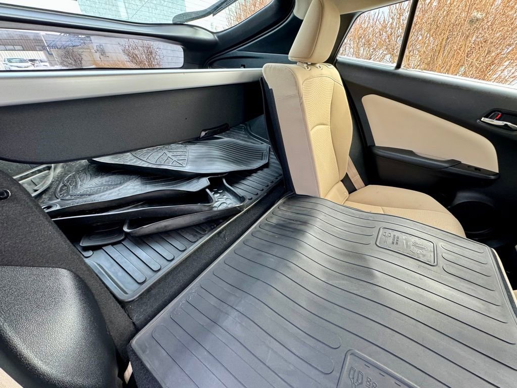 Used 2019 Toyota Prius LE image 10