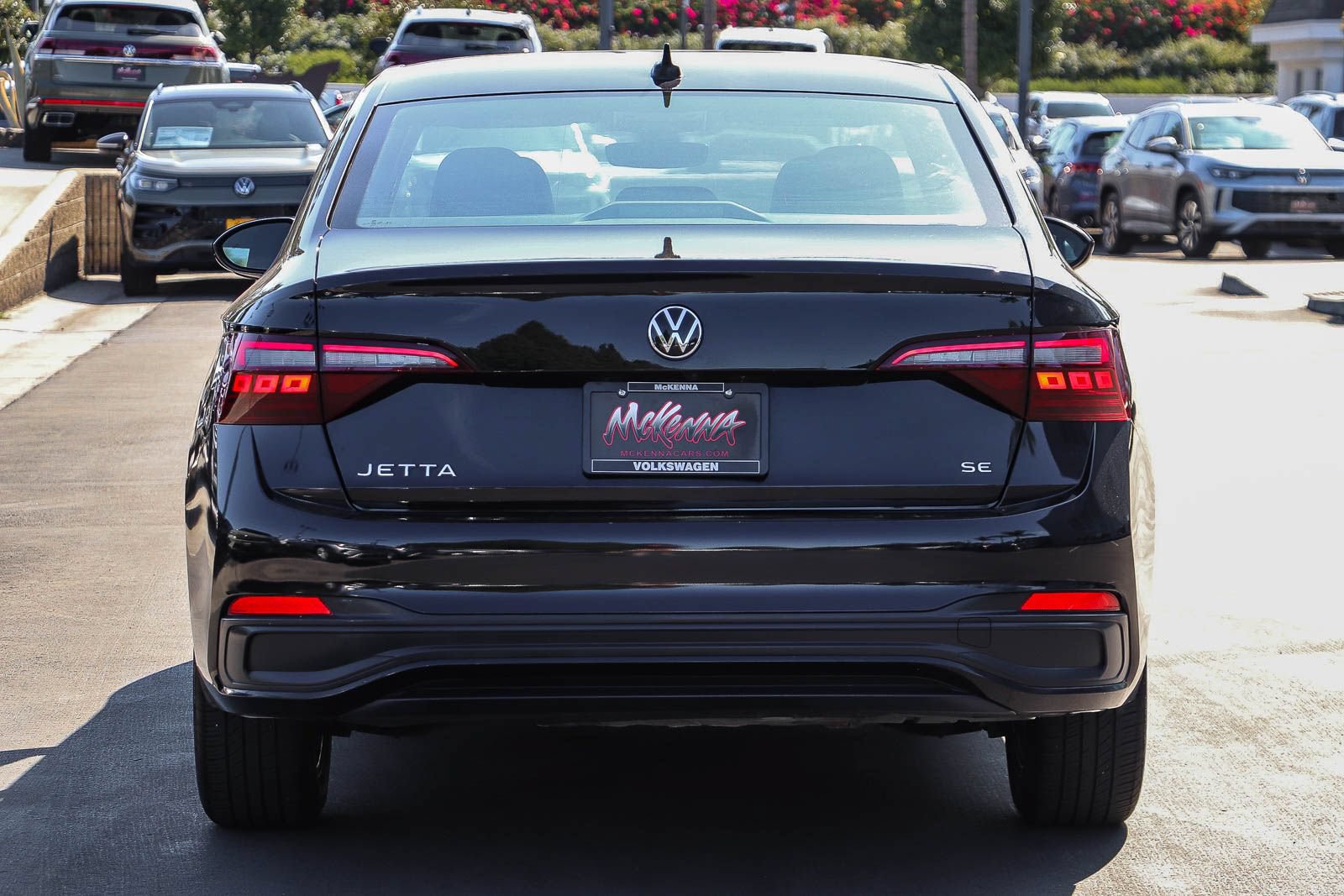 Used 2024 Volkswagen Jetta SE FWD image 7