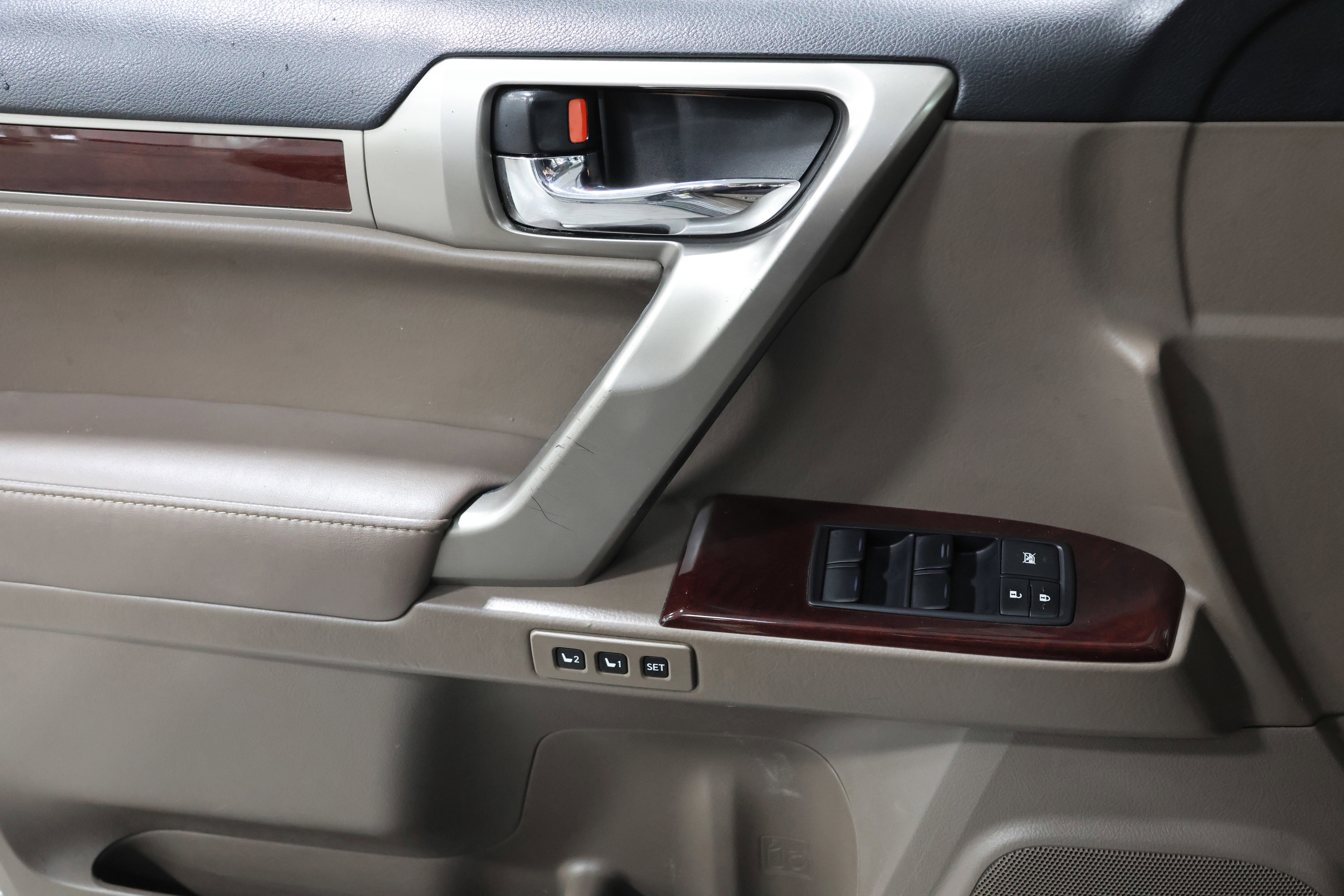 Used 2014 Lexus GX 460 image 12