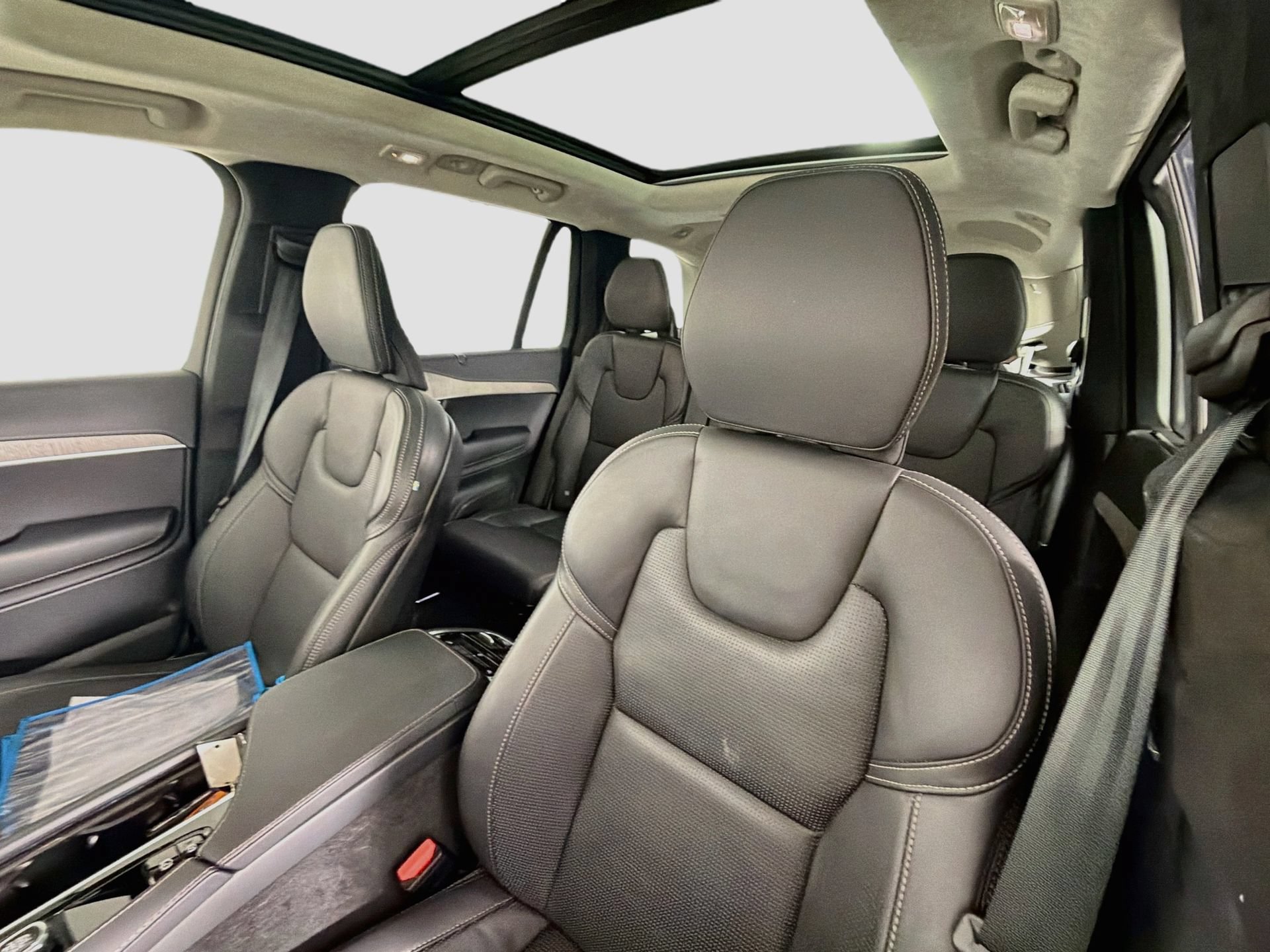 Used 2024 Volvo XC90 B6 Ultimate w/ Lounge Package AWD/4WD image 22