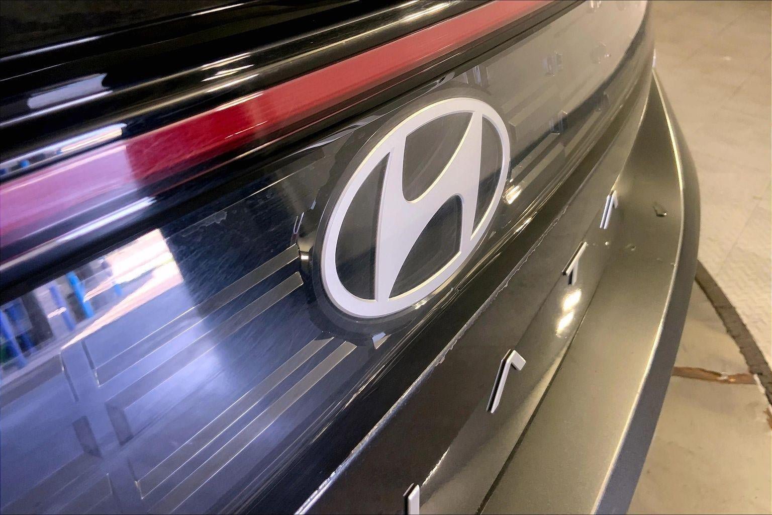 Used 2025 Hyundai Sonata SEL FWD image 29