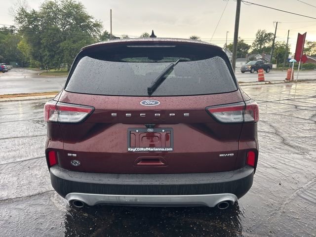 Used 2021 Ford Escape SE image 4