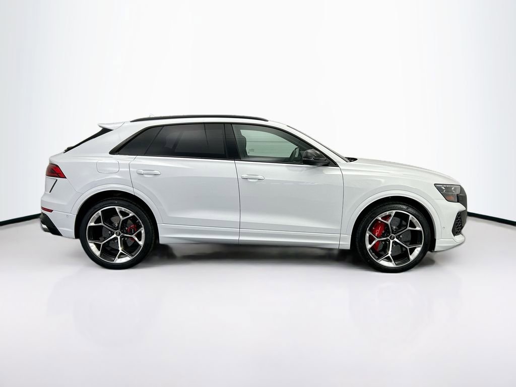 New 2026 Audi RS Q8 performance image 4