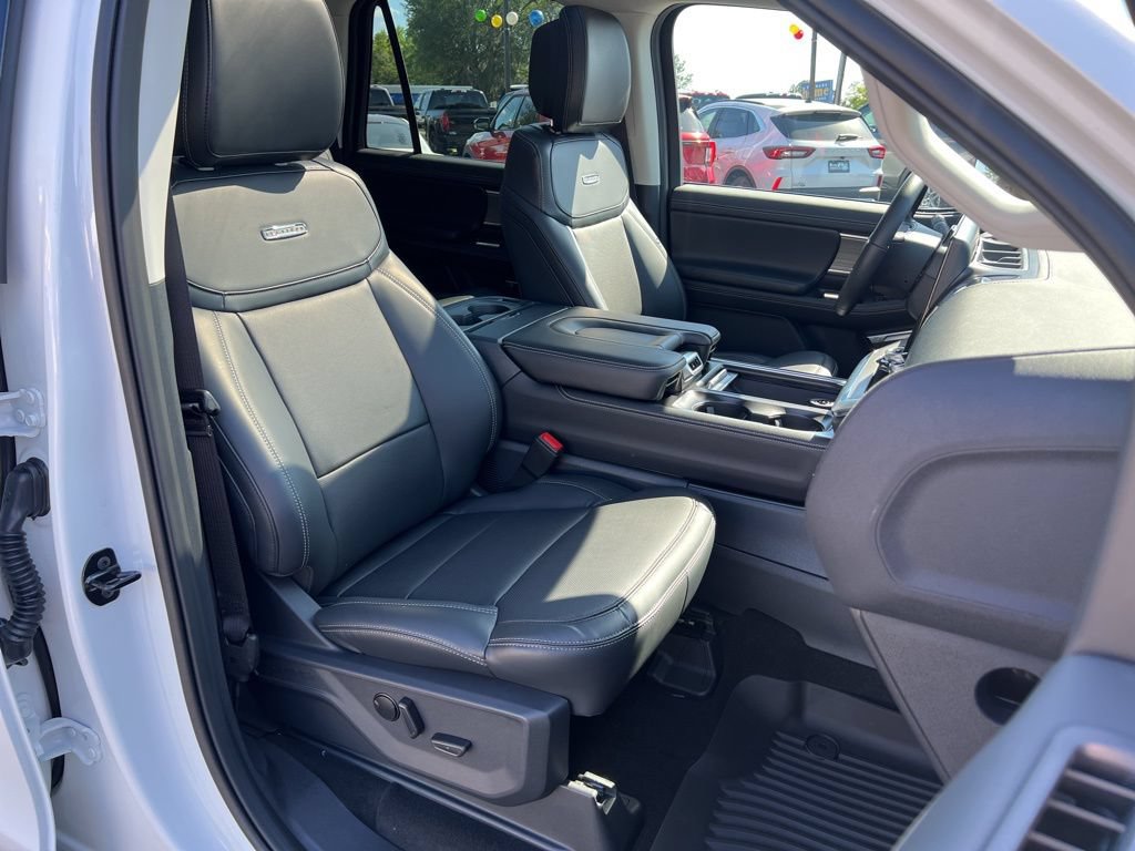 New 2026 Ford Expedition Max Platinum w/ Driver's Package AWD/4WD image 23