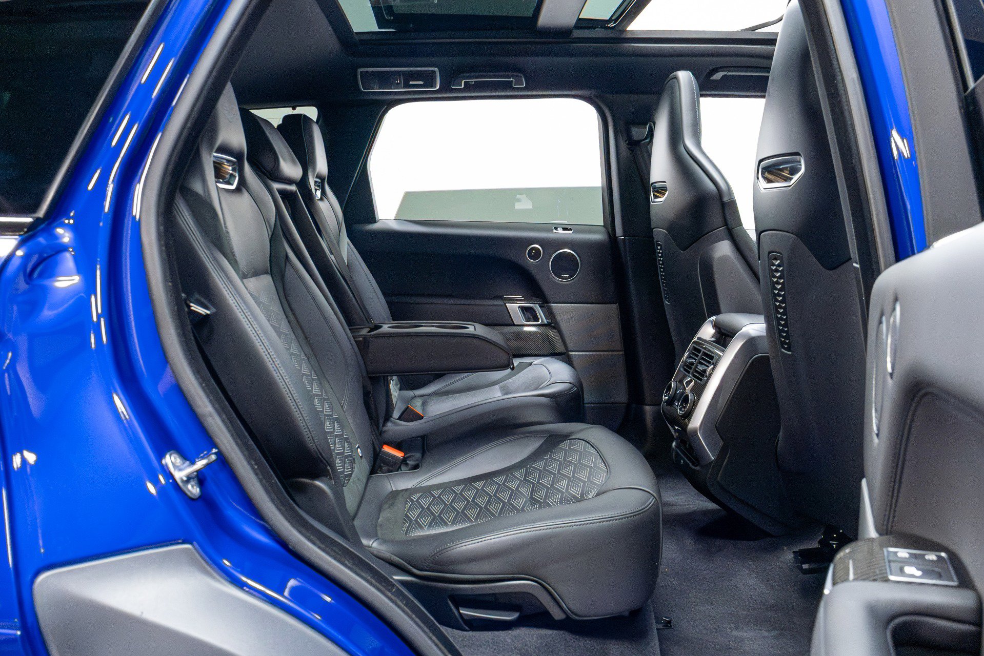 Used 2022 Land Rover Range Rover Sport SVR image 30