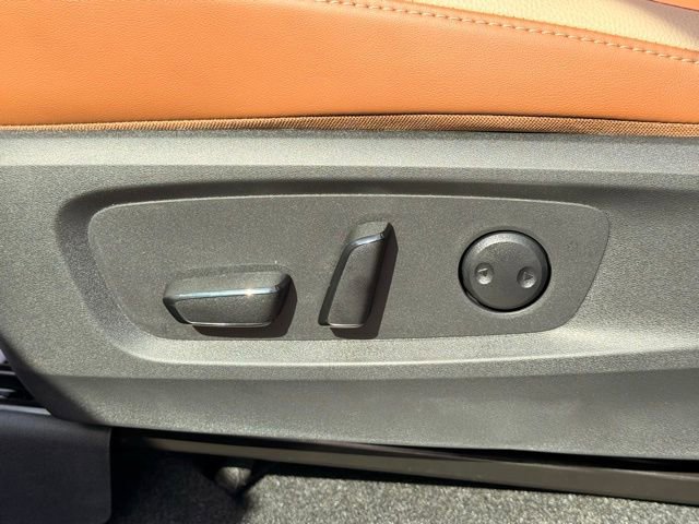 New 2026 Nissan Pathfinder Platinum image 13