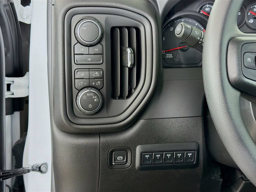 New 2026 Chevrolet Silverado 3500 W/T AWD/4WD image 10