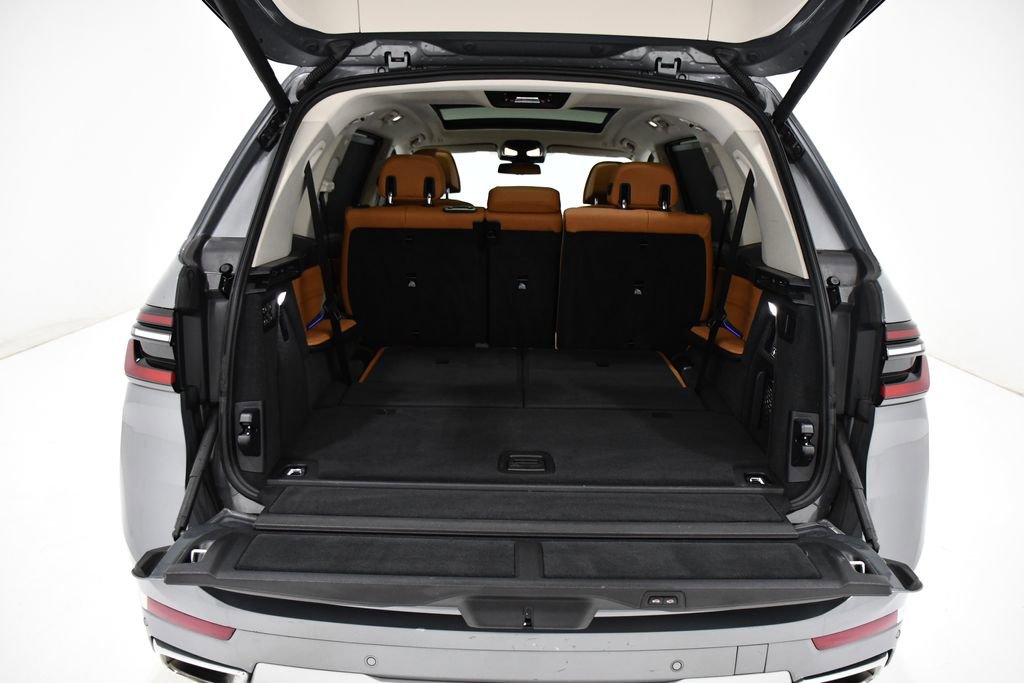 Used 2024 BMW X7 xDrive40i image 23