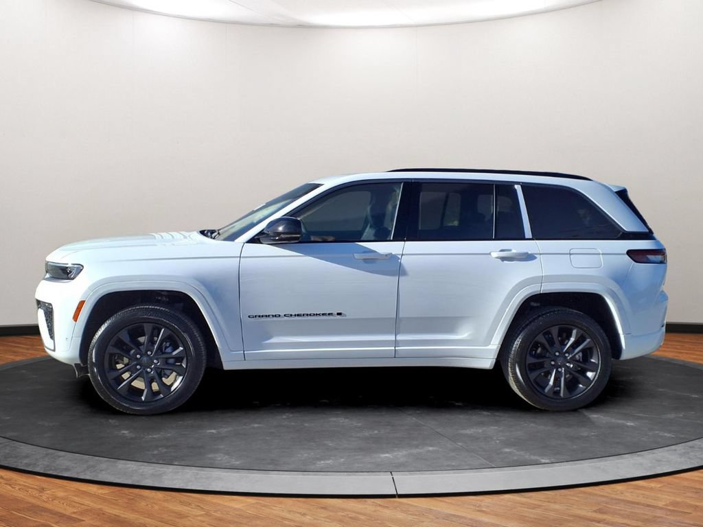 New 2026 Jeep Grand Cherokee Limited AWD/4WD image 12