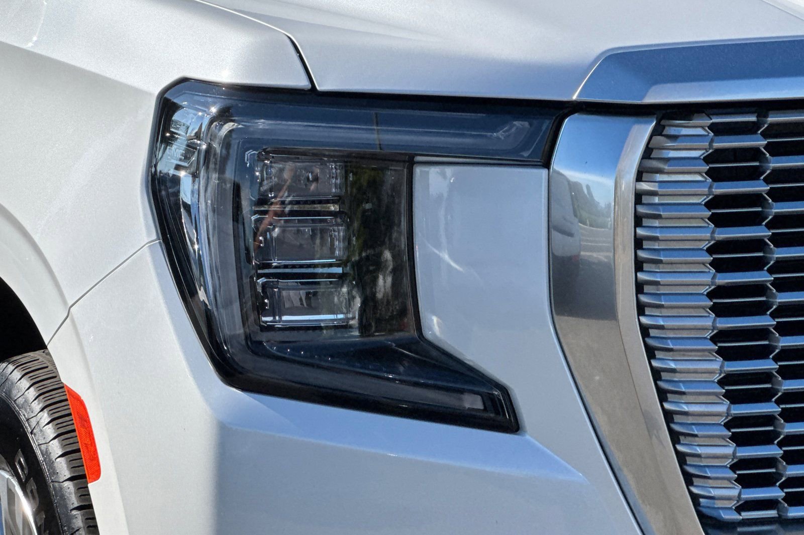 Used 2024 GMC Yukon XL Denali w/ LPO, Floor Liner Package image 41