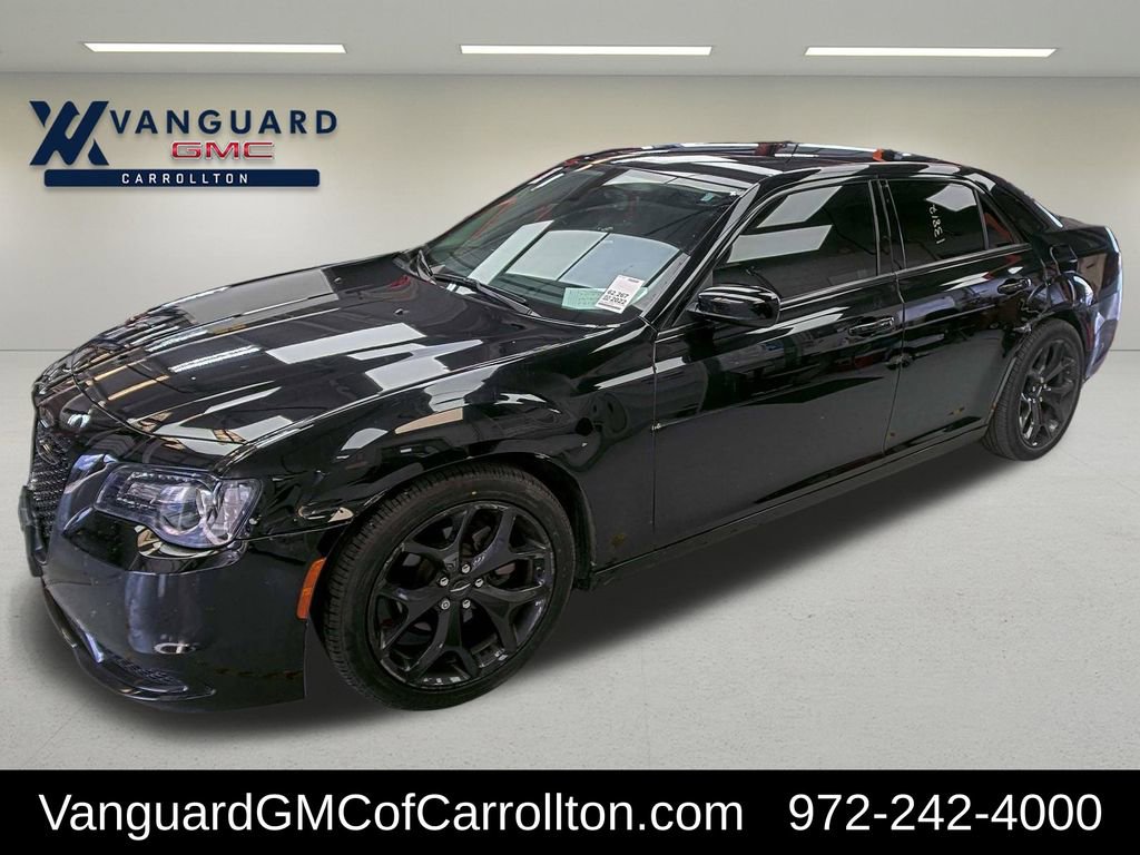 Used 2022 Chrysler 300 Touring w/ Sport Appearance Package RWD image 1