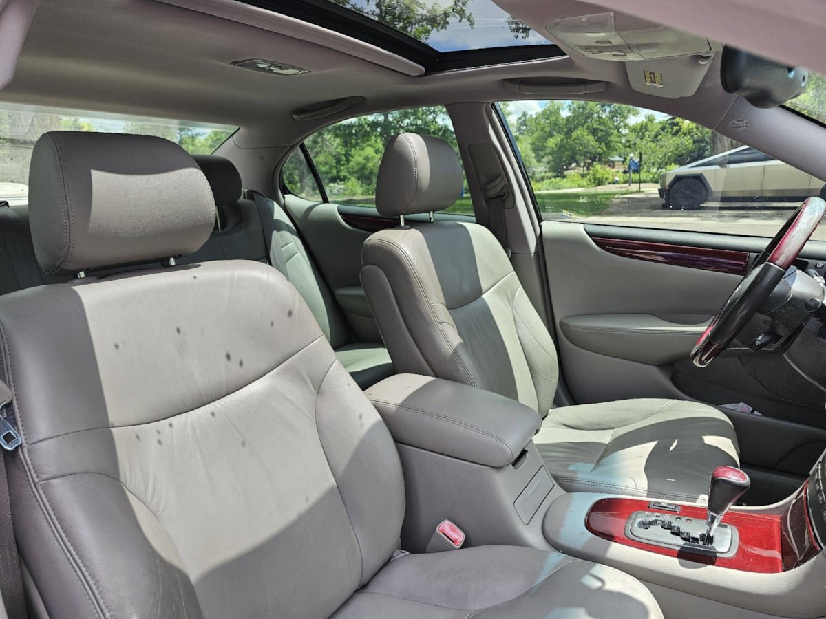 Used 2004 Lexus ES 330 FWD image 36
