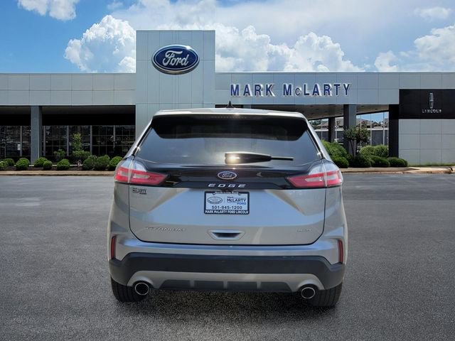 Certified 2022 Ford Edge Titanium AWD/4WD image 4