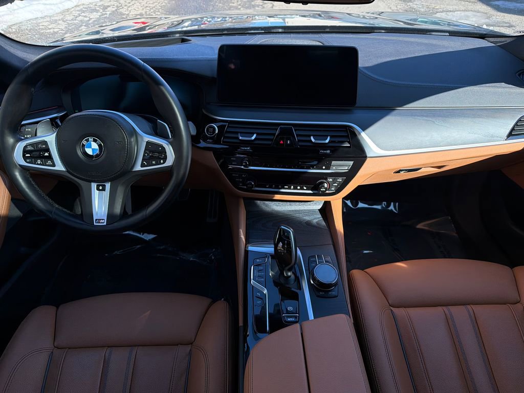 Used 2023 BMW M550i xDrive w/ Executive Package image 17