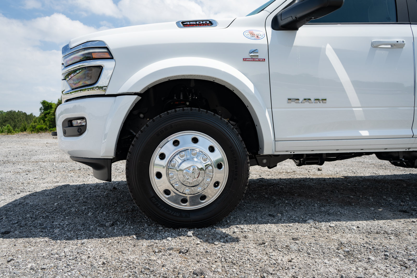 New 2026 RAM 4500 4x4 Crew Cab DRW w/ Laramie Trim Package image 11