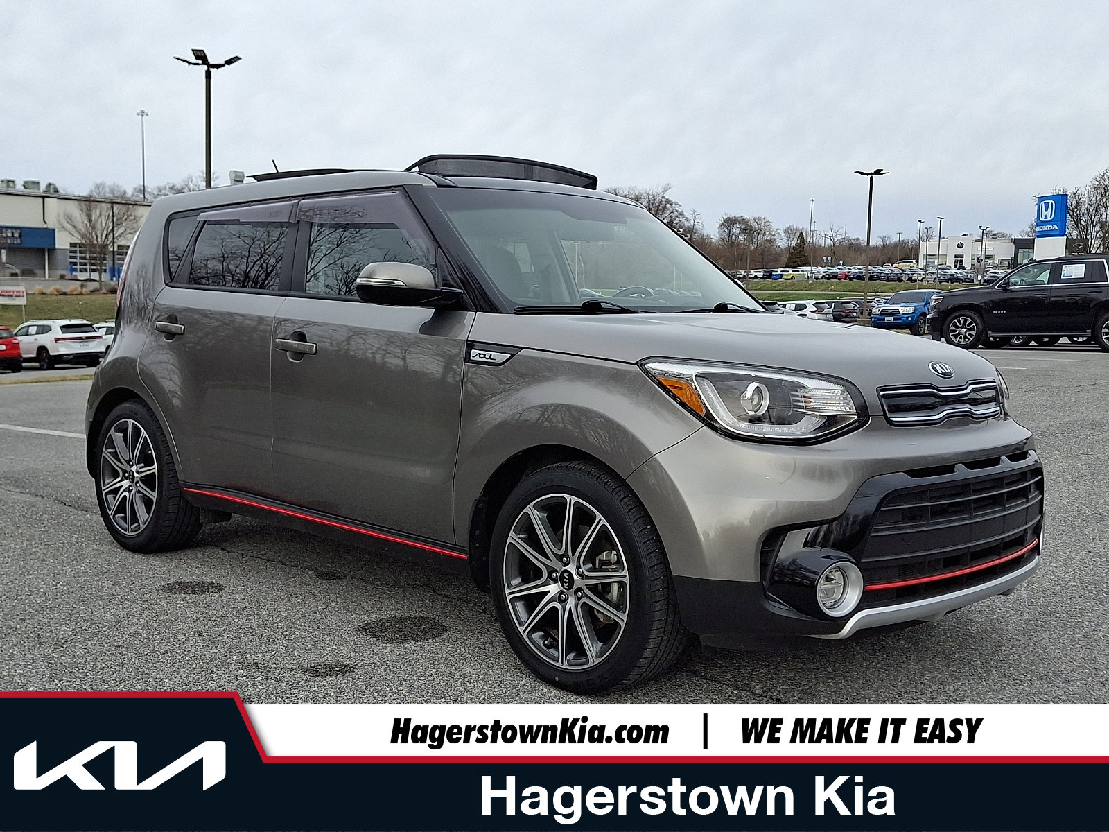 Used 2018 Kia Soul ! w/ Tech Package