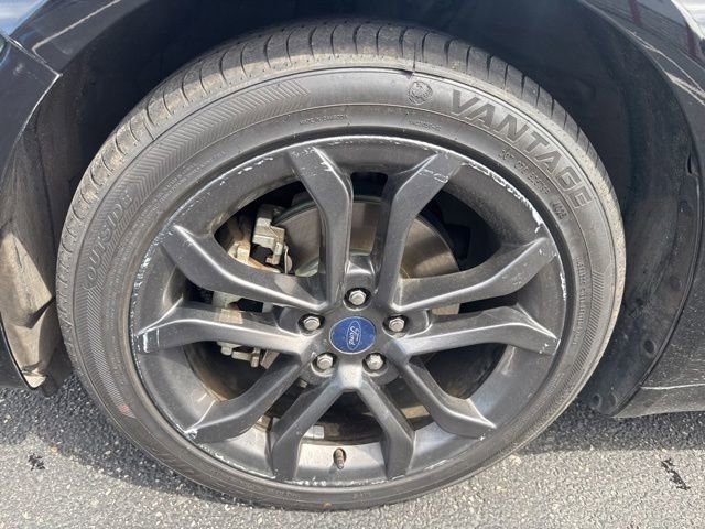 Used 2018 Ford Fusion SE w/ Equipment Group 201A FWD image 25