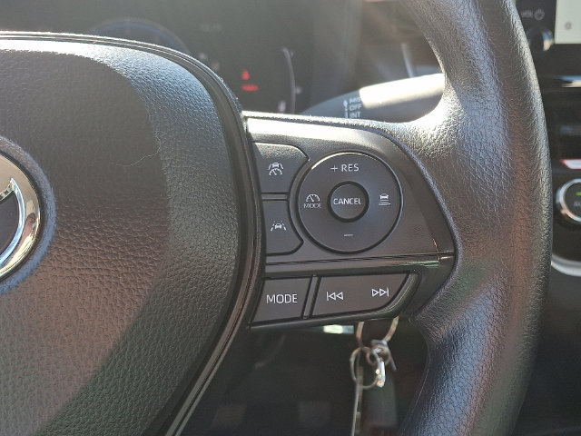 Used 2026 Toyota Corolla LE FWD image 21