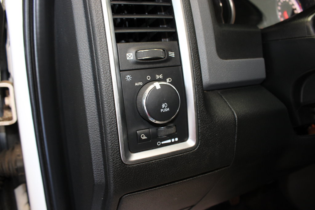 Used 2015 RAM 1500 Big Horn AWD/4WD image 18
