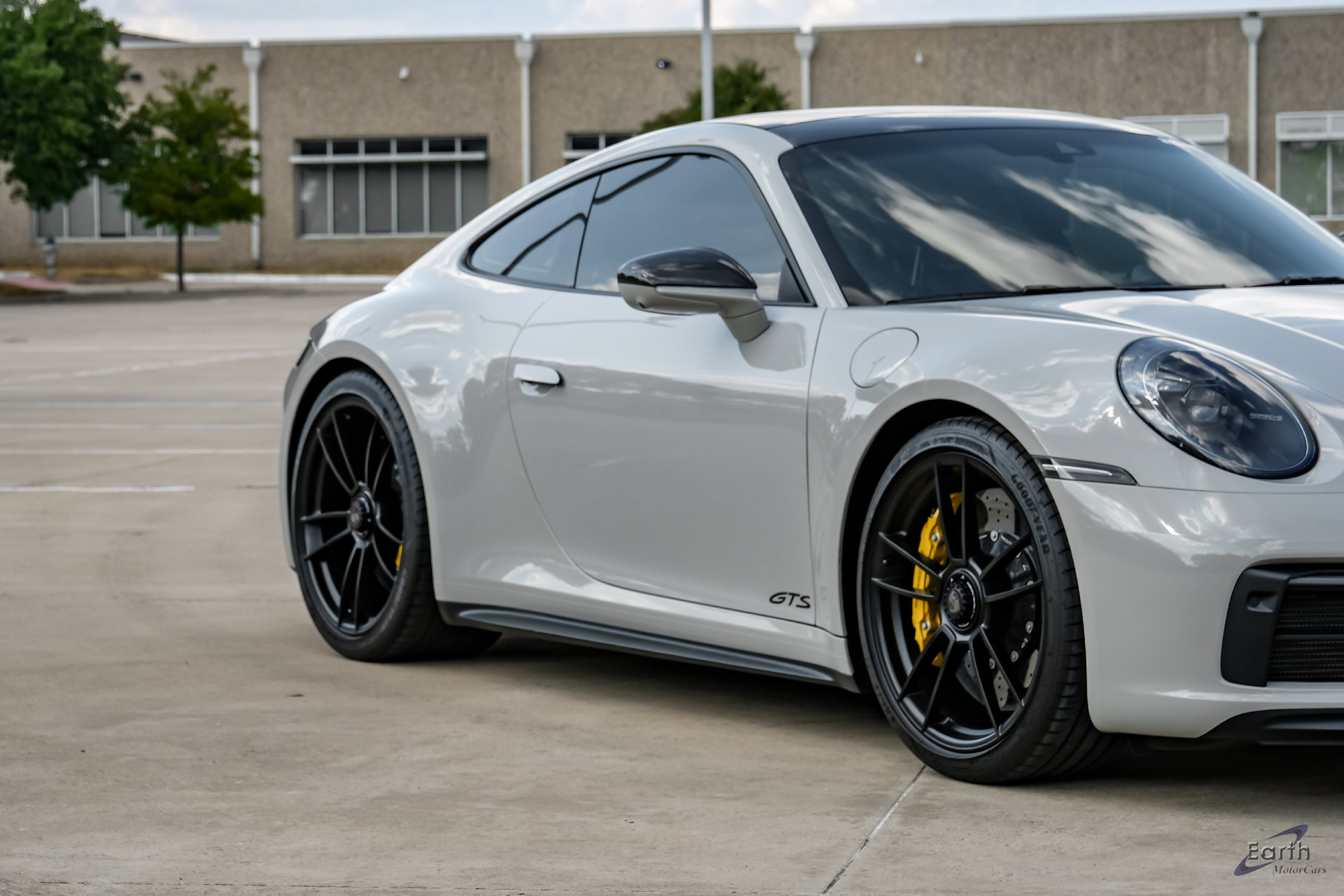 Used 2024 Porsche 911 Carrera GTS RWD image 25