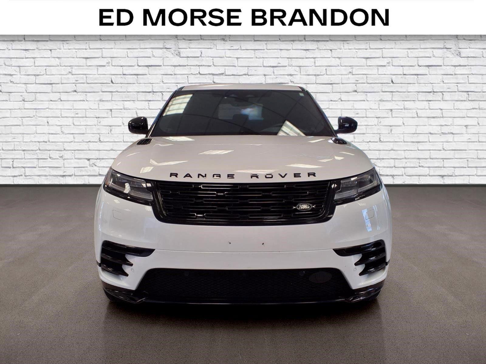 Used 2025 Land Rover Range Rover Velar Dynamic SE AWD/4WD image 7