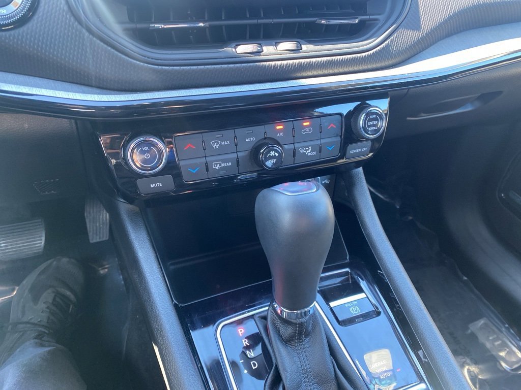 Used 2025 Jeep Compass Limited w/ High Altitude Package image 28