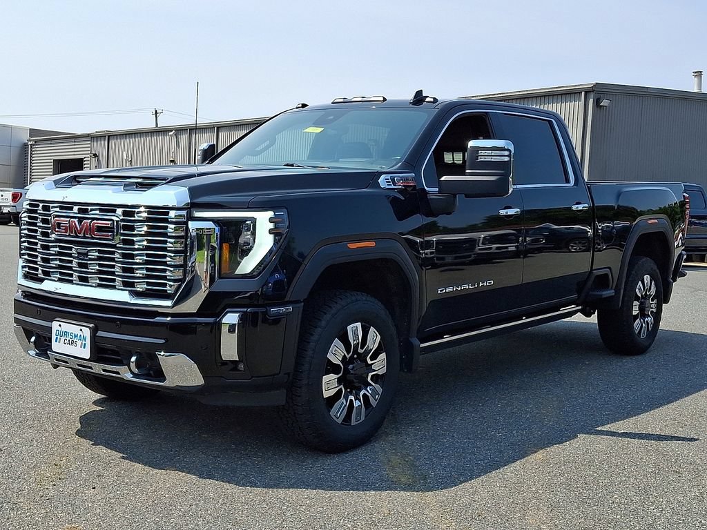 Used 2024 GMC Sierra 2500 Denali AWD/4WD image 3