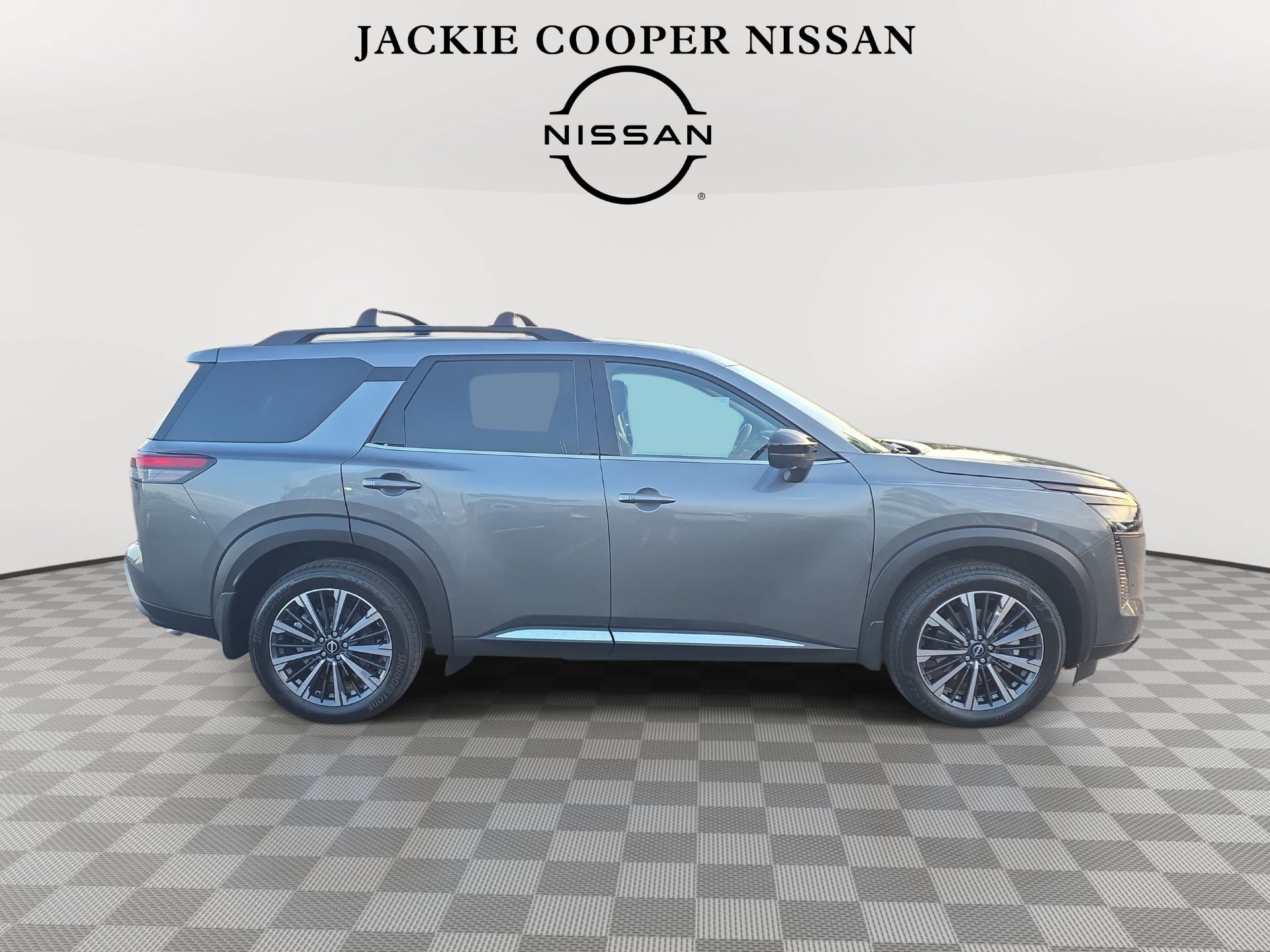 New 2026 Nissan Pathfinder Platinum w/ Cargo Package AWD/4WD image 4