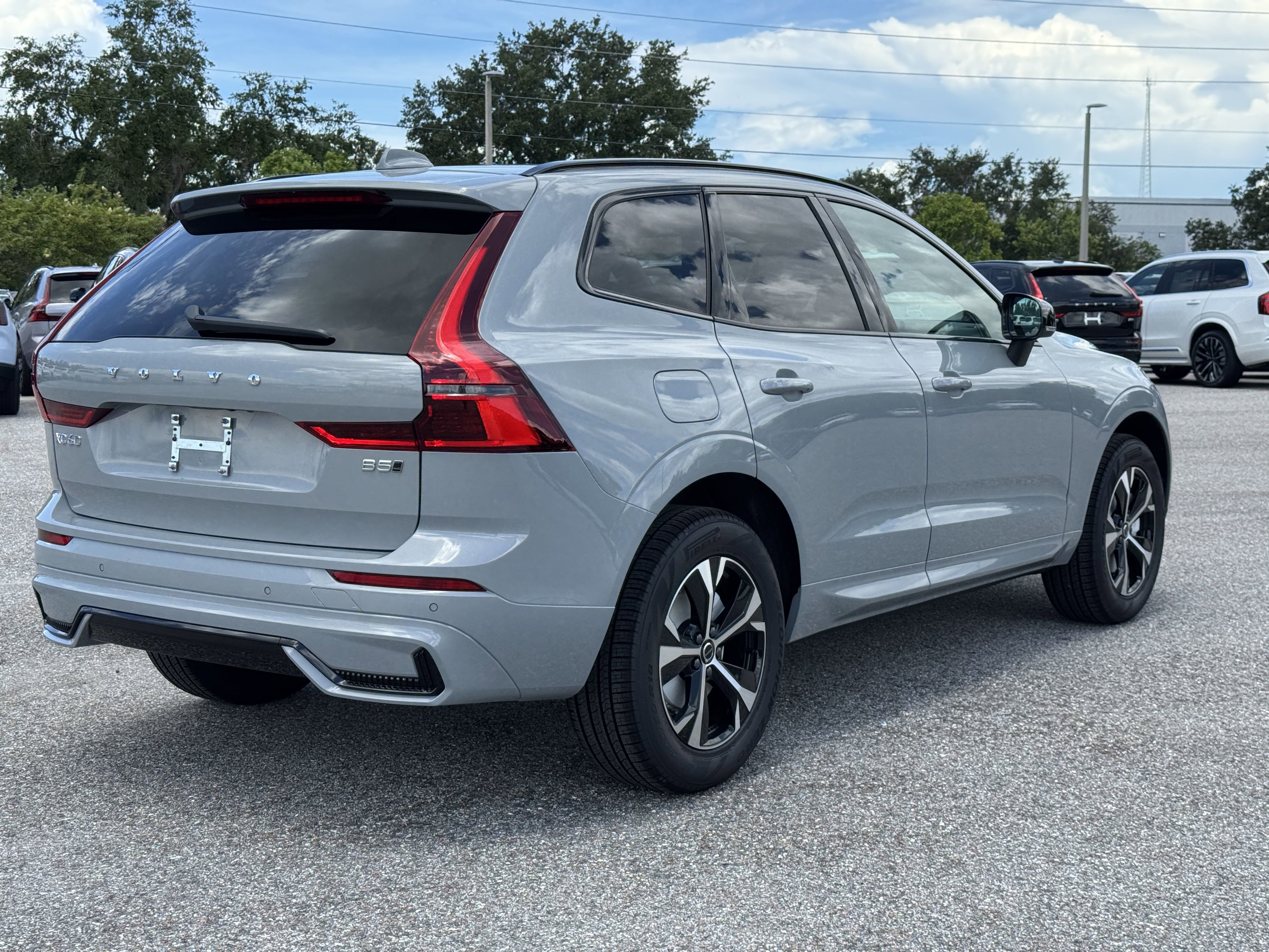 New 2026 Volvo XC60 B5 Core w/ Protection Package image 4