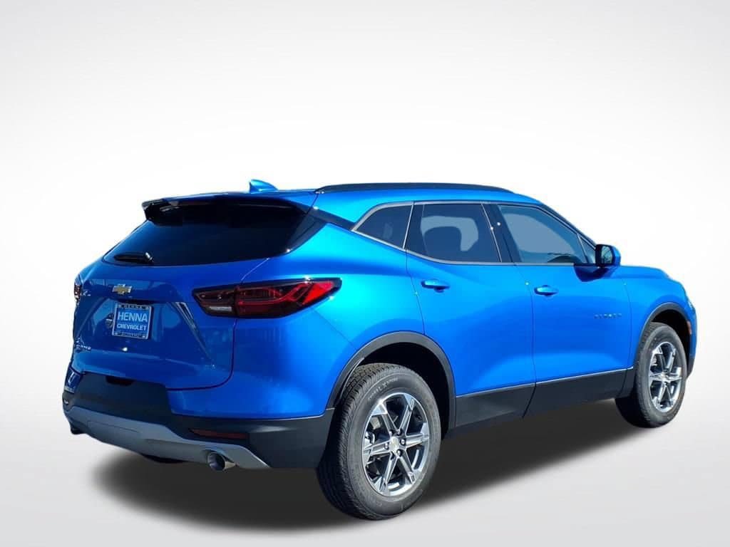 New 2026 Chevrolet Blazer LT w/ Convenience Package FWD image 3