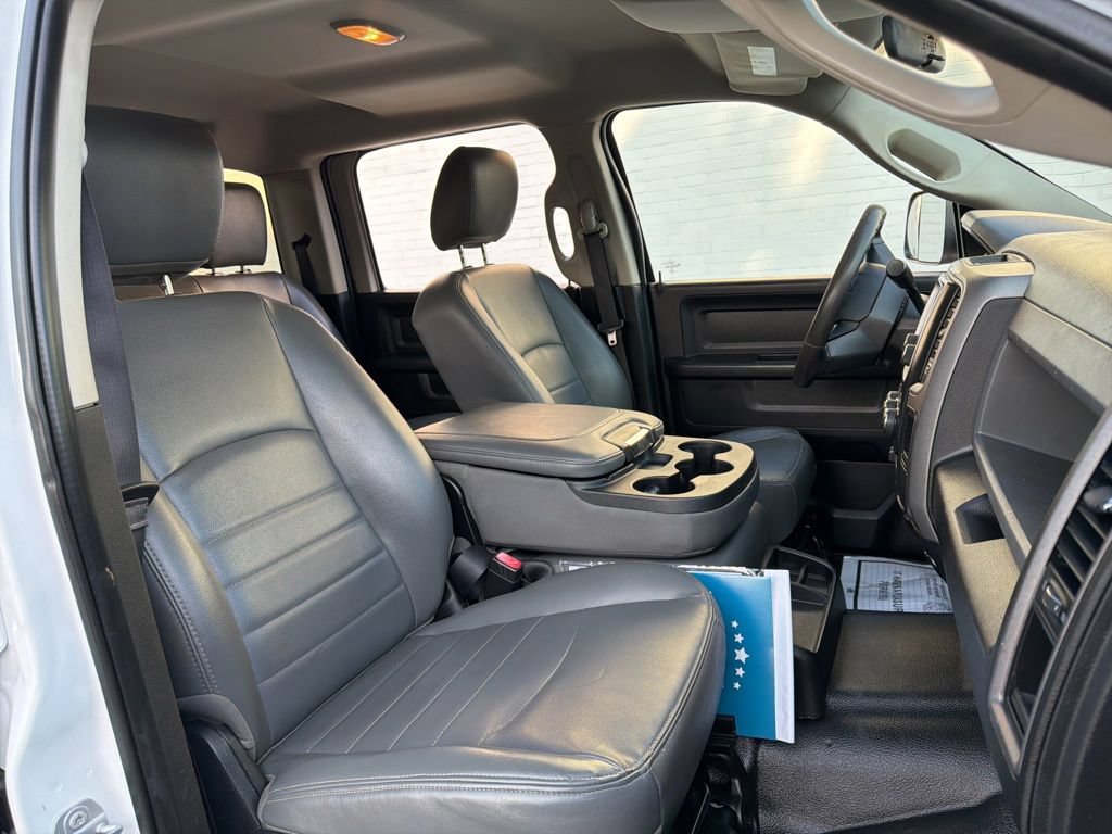 Used 2017 RAM 5500 Crew Cab Tradesman w/ Ambulance Prep Group RWD image 21