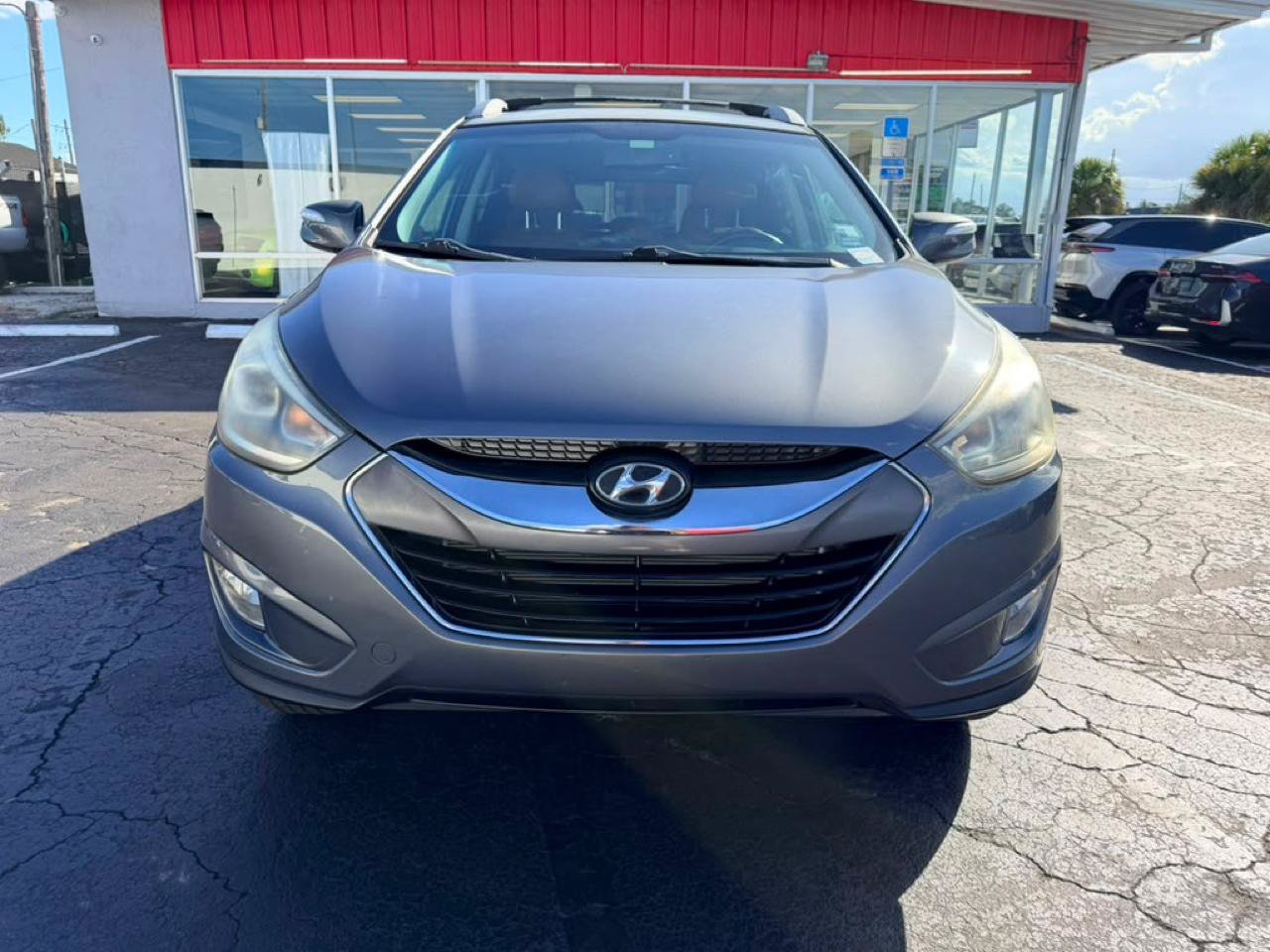 Used 2015 Hyundai Tucson Limited FWD image 2