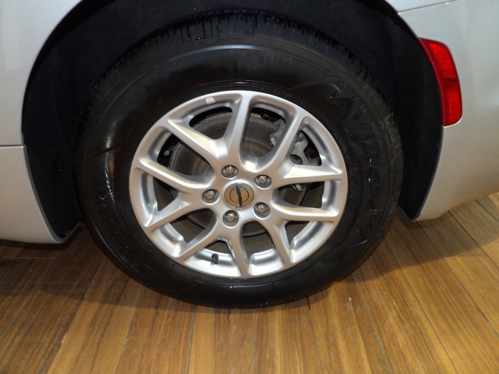 Used 2024 Chrysler Pacifica Touring-L FWD image 9