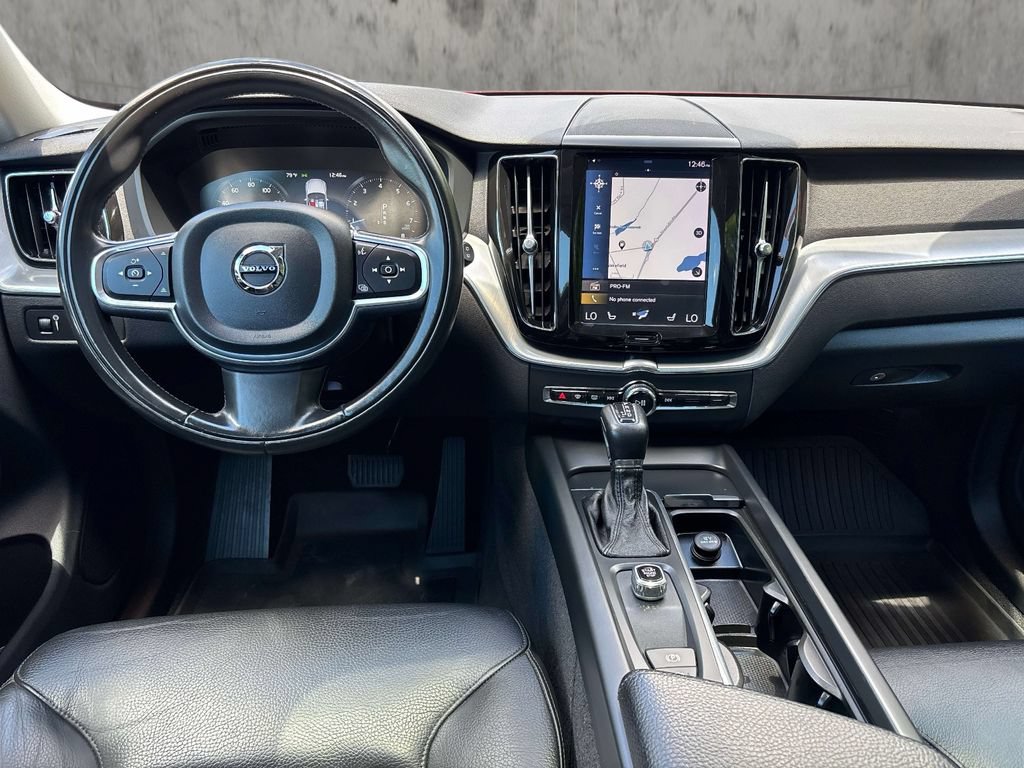 Used 2018 Volvo XC60 T6 Momentum w/ Advanced Package AWD/4WD image 9