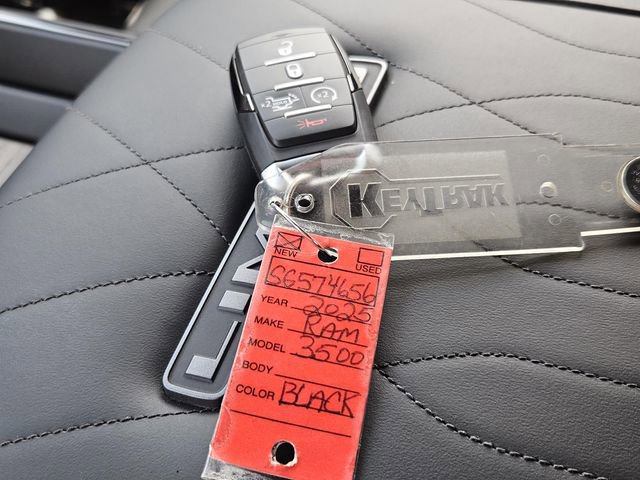 New 2025 RAM 3500 Limited AWD/4WD image 24