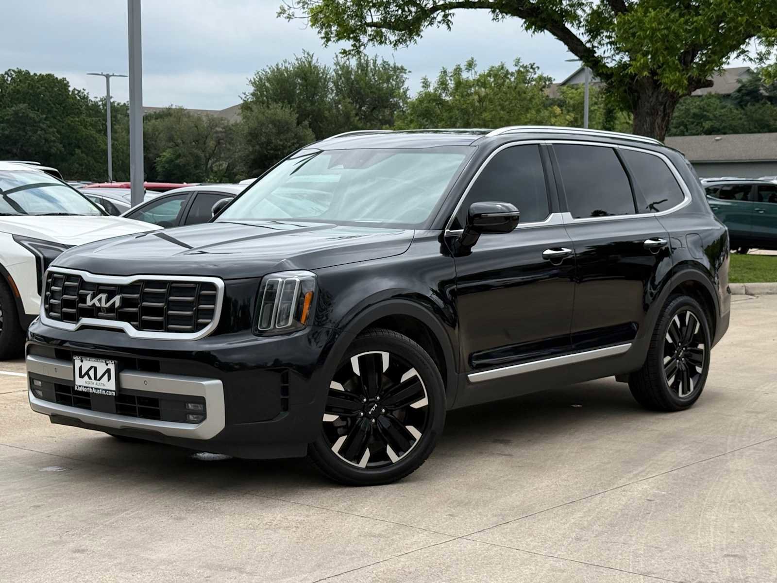 Used 2023 Kia Telluride SX Prestige AWD/4WD image 1