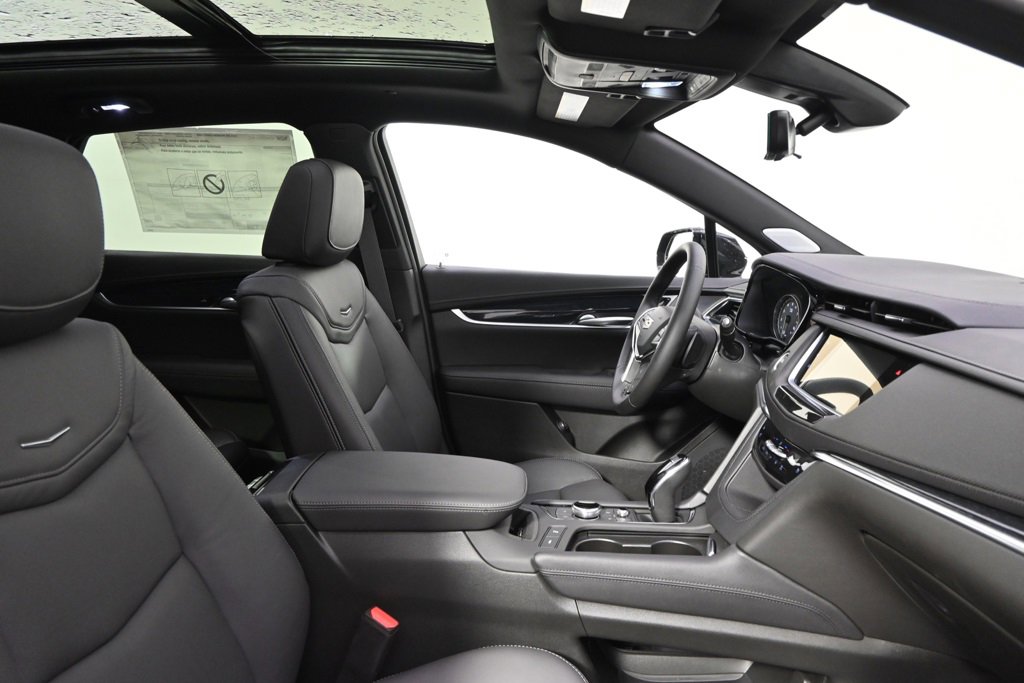 New 2025 Cadillac XT5 Premium Luxury w/ Technology Package image 16