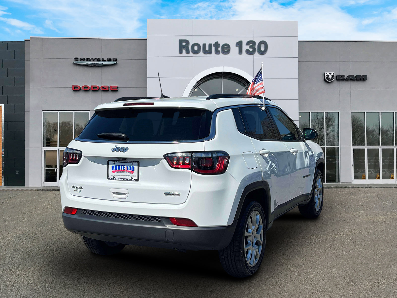 Used 2022 Jeep Compass Latitude AWD/4WD image 4