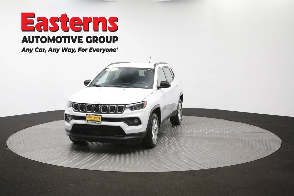 Used 2024 Jeep Compass Latitude AWD/4WD image 53